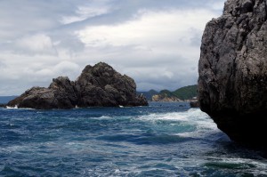 白崎海岸周辺の岩々