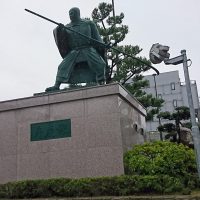 紀伊田辺駅前の弁慶像