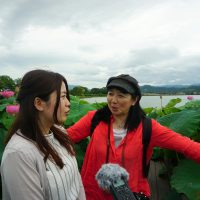 平池緑地公園に女子2人