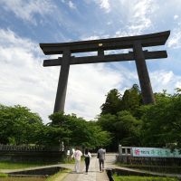 大斎原の大鳥居へ