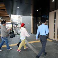 田辺市役所内へ