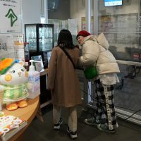 サイダーに興味津々