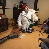 汽笛体験中の柳橋さん