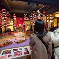 吊るし飾りを見学